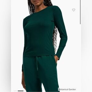 Wesley - Rivington Ribbed Longsleeve Top in Botanical Garden Green
